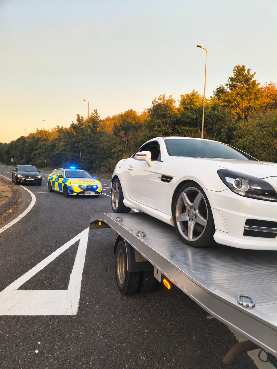 ANYTOW recovery vehicle attending an A420 breakdown with 15 minute ETA support