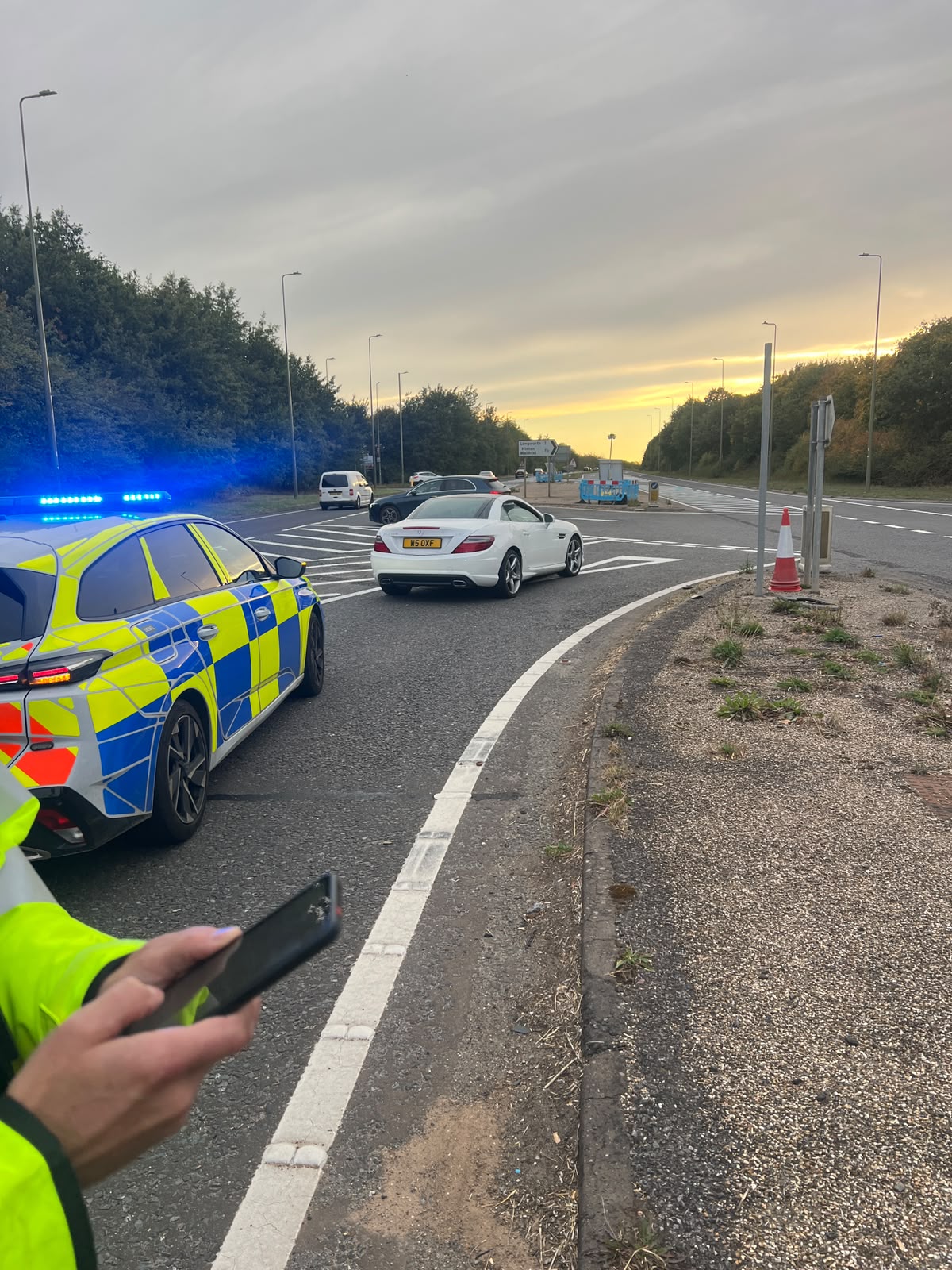 ANYTOW recovery vehicle attending an A420 breakdown with 15 minute ETA support